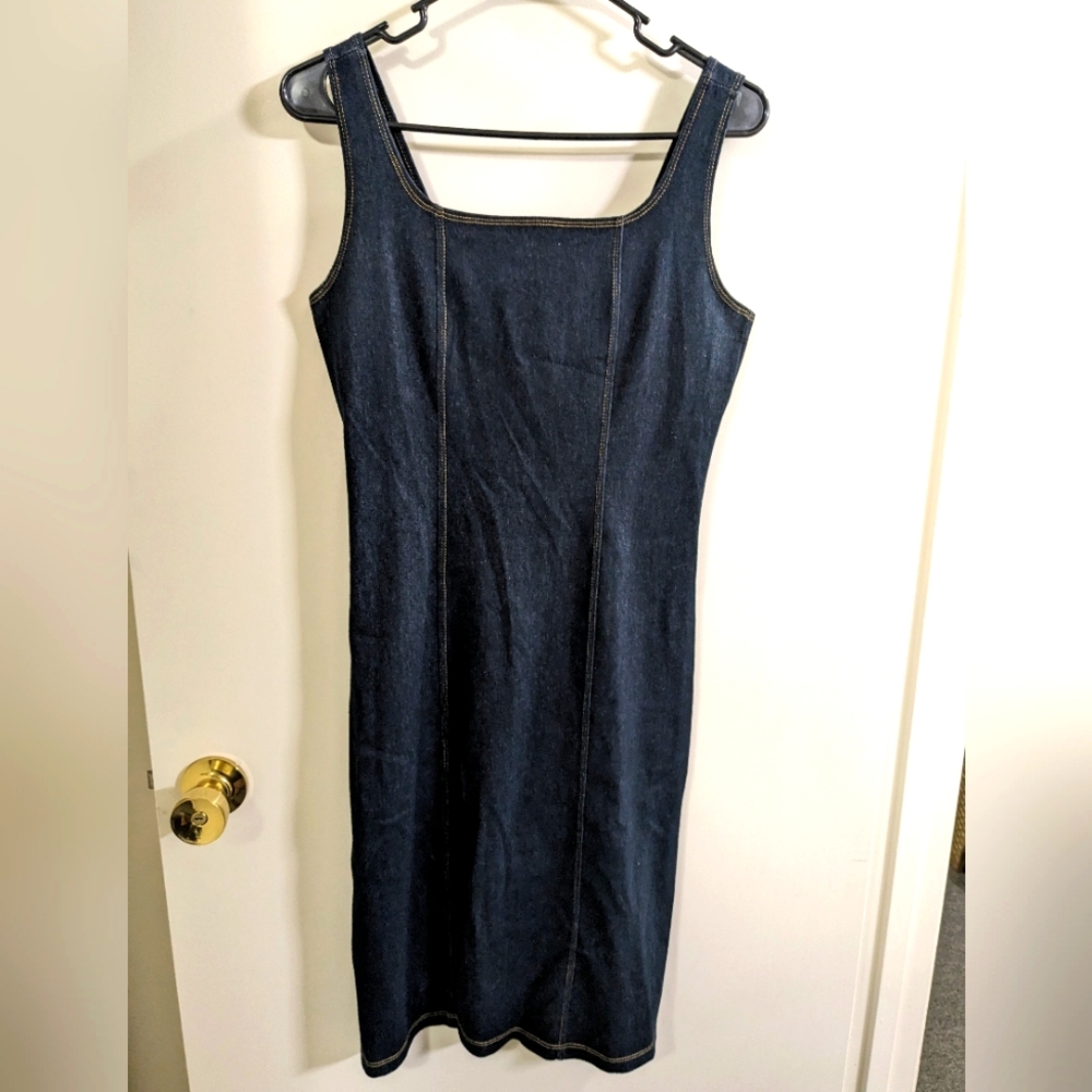 B. Moss dark blue fitted dress